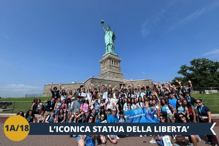 Tra i simboli più celebri al mondo, la Statua della Libertà domina l'orizzonte di New York dalla sua posizione su Liberty Island. La raggiungeremo con un breve viaggio in traghetto, godendo di una vista straordinaria sulla baia. Questa colossale figura in rame, regalo della Francia agli Stati Uniti, è un’icona di libertà e speranza, alta oltre 93 metri contando il piedistallo. Non mancherà l’occasione di fotografarla da vicino, catturando tutto il suo splendore. (escursione di mezza giornata)