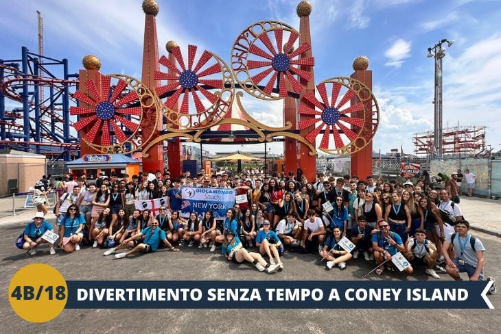 Proseguiremo verso Coney Island, un quartiere iconico e senza tempo. Qui, il contrasto tra il fascino retrò e la modernità di New York è evidente: passeggiate lungo il famoso lungomare di legno, circondati dai suoni delle giostre e dai profumi degli hot dog venduti dai chioschi. La lunga spiaggia di sabbia fine invita al relax, mentre l’atmosfera del vecchio luna park e i negozietti contribuiscono a creare una sensazione di viaggio nel passato, lontano dai grattacieli e dalla frenesia di Manhattan.