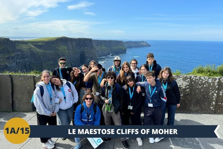 ESCURSIONE DI INTERA GIORNATA: Inizieremo dalle spettacolari CLIFFS OF MOHER, dove 214 metri di scogliere si tuffano nell'Atlantico per 8 km di pura meraviglia naturale. Questo imperdibile scenario, set di film come Harry Potter, vi lascerà senza fiato!