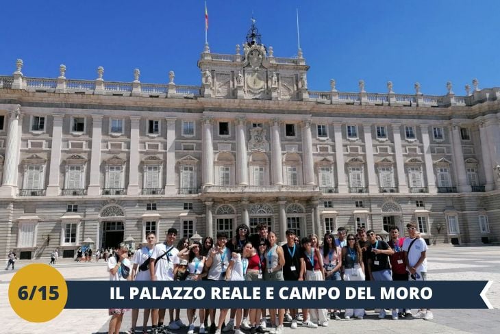 Un viaggio affascinante nella storia della monarchia spagnola ci attende con la visita al Palazzo Reale di Madrid (INGRESSO INCLUSO), la residenza ufficiale della famiglia reale. Questo imponente capolavoro barocco, arricchito da influenze neoclassiche, è il più grande palazzo reale d'Europa, estendendosi su 135.000 metri quadrati. Ogni sala racconta lo sfarzo della monarchia spagnola, con straordinarie collezioni di opere d'arte e oggetti preziosi. Con una facciata di 3000 metri in stile neoclassico e sale affrescate, il Palazzo Reale è uno dei simboli più maestosi di Madrid. Proseguiremo poi la visita nei magnifici Giardini del Campo del Moro, un'oasi verde di 20 ettari, dichiarata Monumento Storico-Artistico nel 1931. Qui, tra alberi secolari, siepi fiorite e fontane, godremo di panorami spettacolari sulla città e sulla residenza reale. Un'esperienza indimenticabile immersi nella storia e nella bellezza di Madrid! (escursione di mezza giornata)