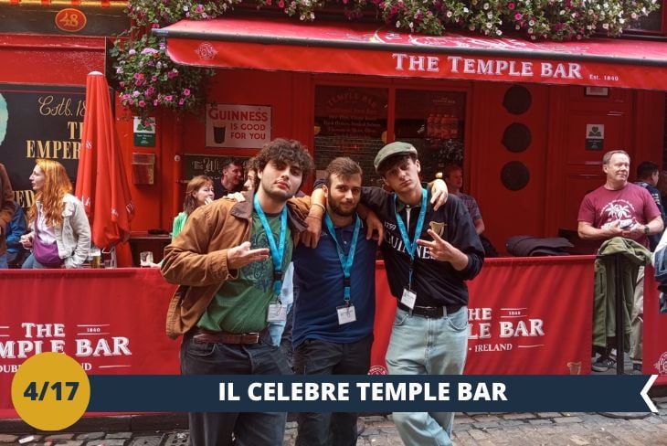 Nel pittoresco quartiere di TEMPLE BAR, scoprirete l'essenza più autentica di Dublino. Le sue stradine acciottolate, fiancheggiate da edifici dai colori vivaci, ospitano una vibrante scena culturale tra locali storici, gallerie d'arte e musica dal vivo, regalando un'esperienza indimenticabile nel cuore pulsante della città (escursione di mezza giornata).