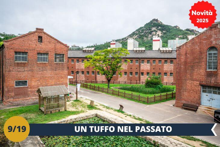 NOVITA’ 2025! Visiteremo il Seodaemoon Prison History Hall (INGRESSO INCLUSO), un luogo che racconta una parte cruciale della storia moderna della Corea. Questo ex carcere, trasformato in museo, ci farà fare un viaggio nel passato, offrendo uno sguardo profondo sulle lotte per l'indipendenza durante il periodo coloniale giapponese e le difficoltà vissute dai prigionieri politici. Passeggiando tra le celle e le sale espositive, scopriremo le storie dei patrioti coreani che hanno resistito all'occupazione straniera, un'esperienza che ci aiuterà a capire meglio le sfide e il coraggio che hanno plasmato la Corea odierna. Un'opportunità per immergersi nella storia e riflettere sul significato di libertà e giustizia. (escursione di mezza giornata)